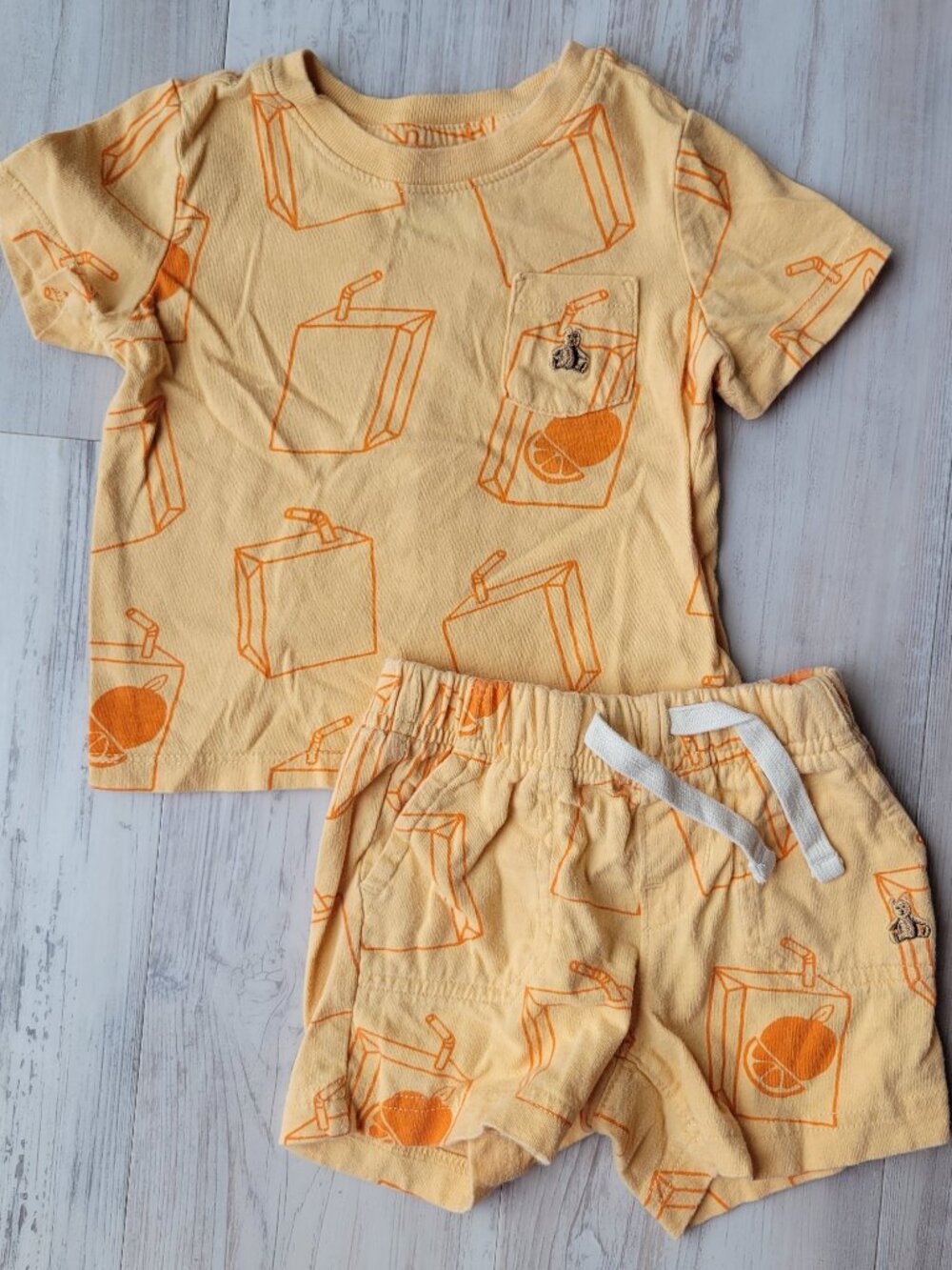 Baby Gap Shorts and Tee Set size 6-12 months Light Orange Juice Box Pocket Tee